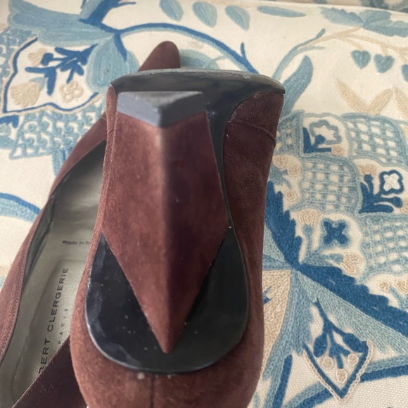 Vintage Robert Clergerie Brown Suede kitten Heels.  Size 9 - Picture 6 of 11